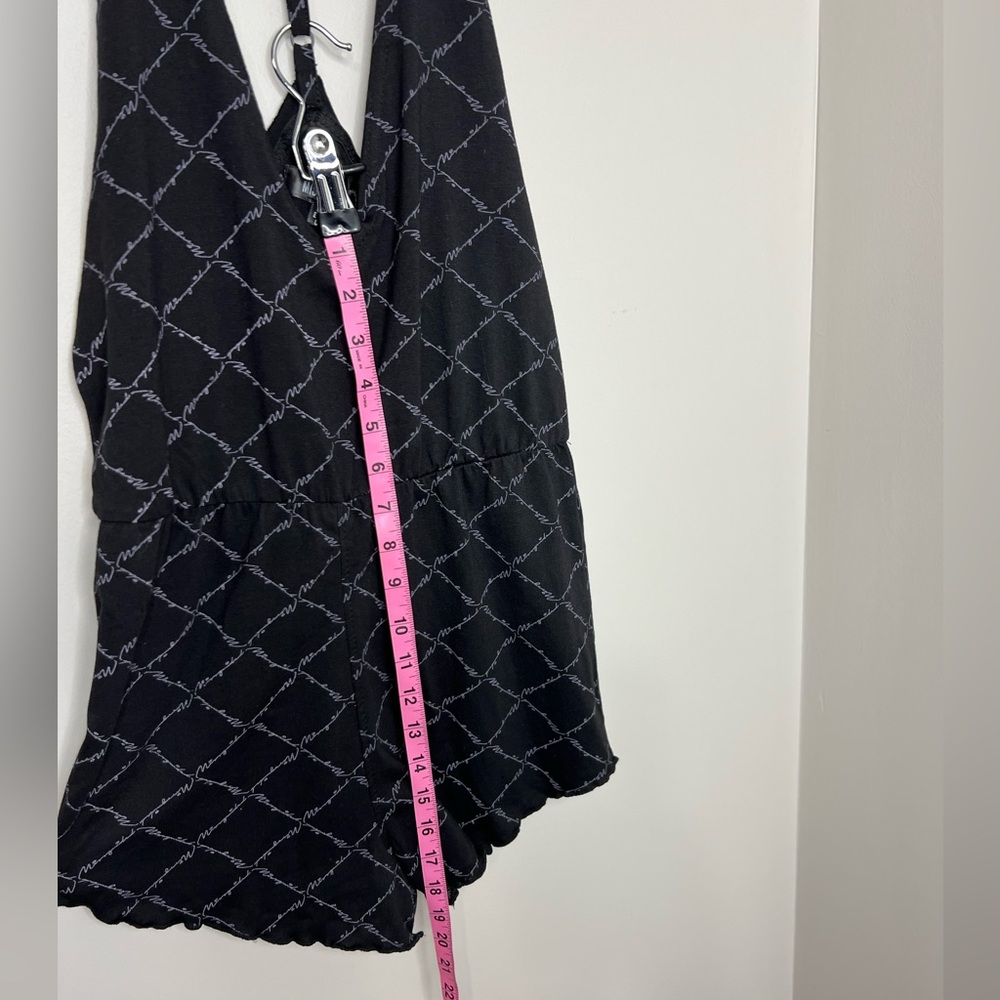 NWT - Missguided lettuce hem, low v cut romper teddy. Black - size 8. Brand new! - Picture 6 of 7
